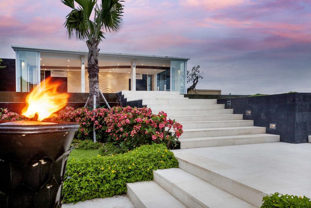 The Sanctus Villa Uluwatu Екстериор снимка