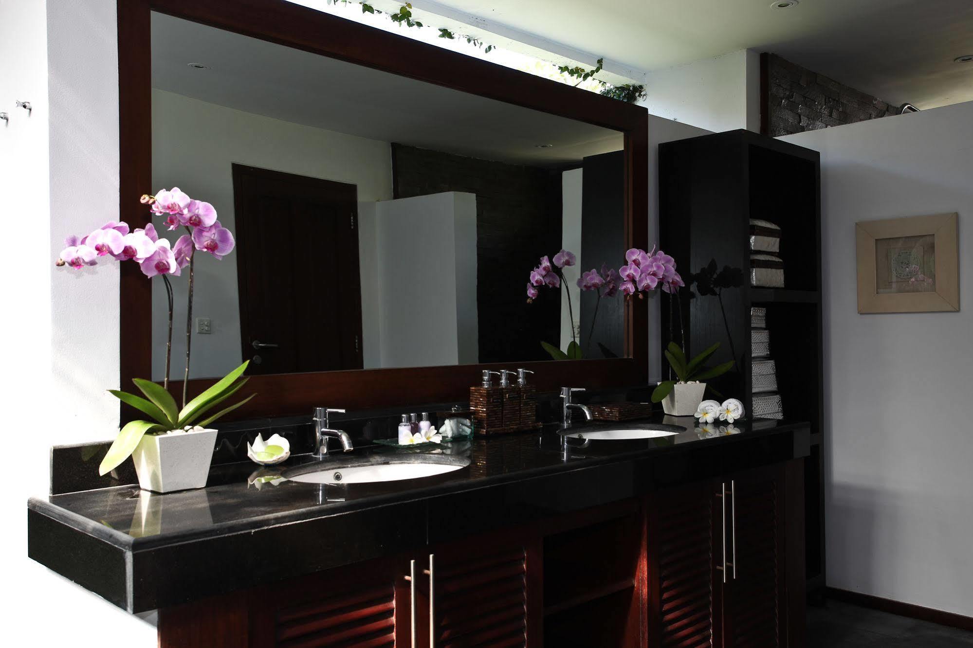 The Sanctus Villa Uluwatu Екстериор снимка