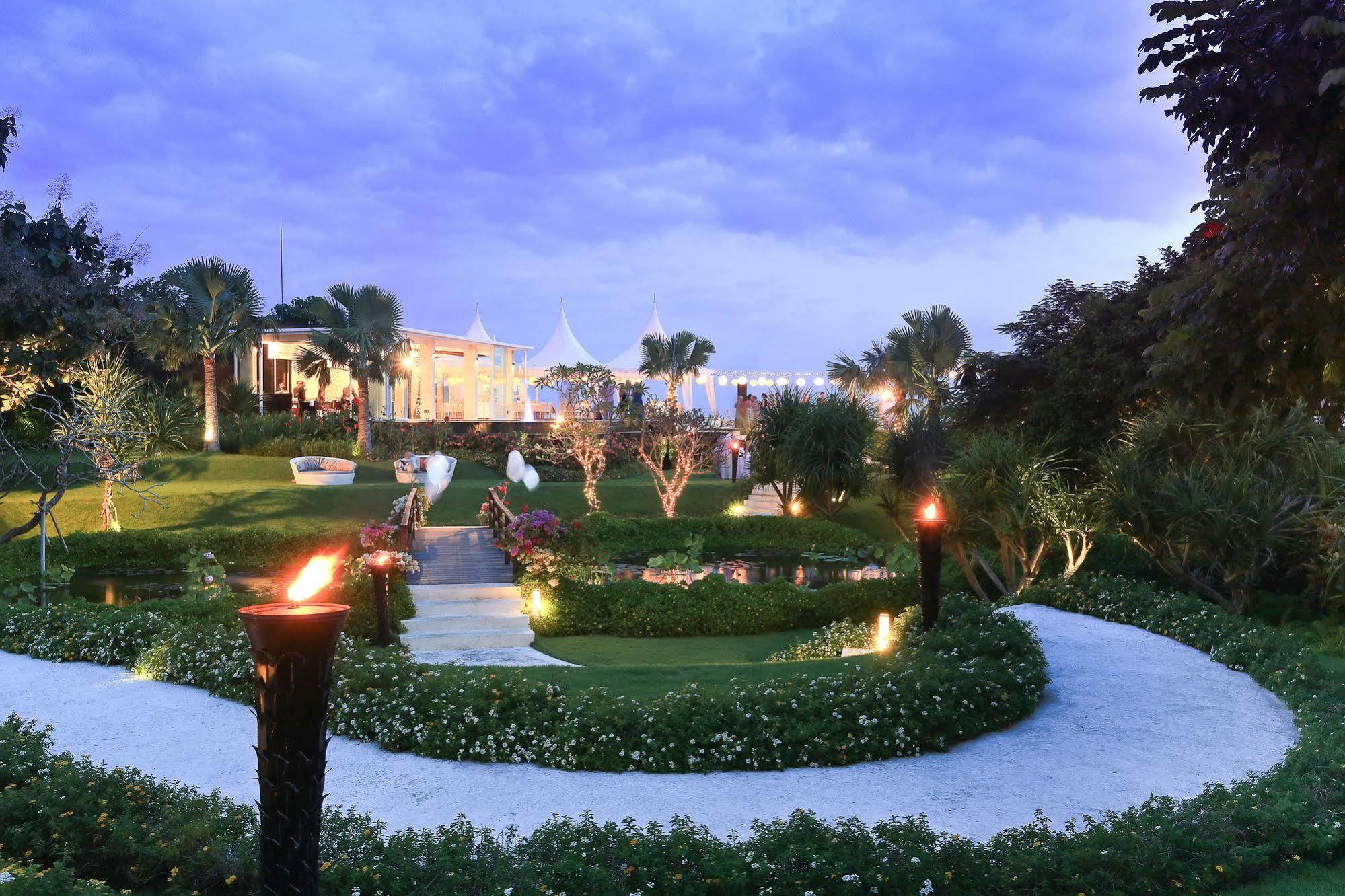 The Sanctus Villa Uluwatu Екстериор снимка